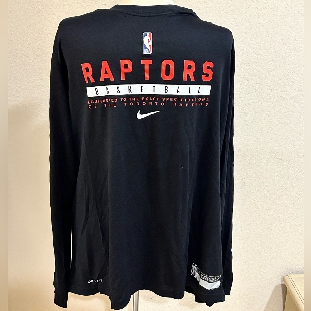 Nike Toronto Raptors NBA basketball long sleeve shirt